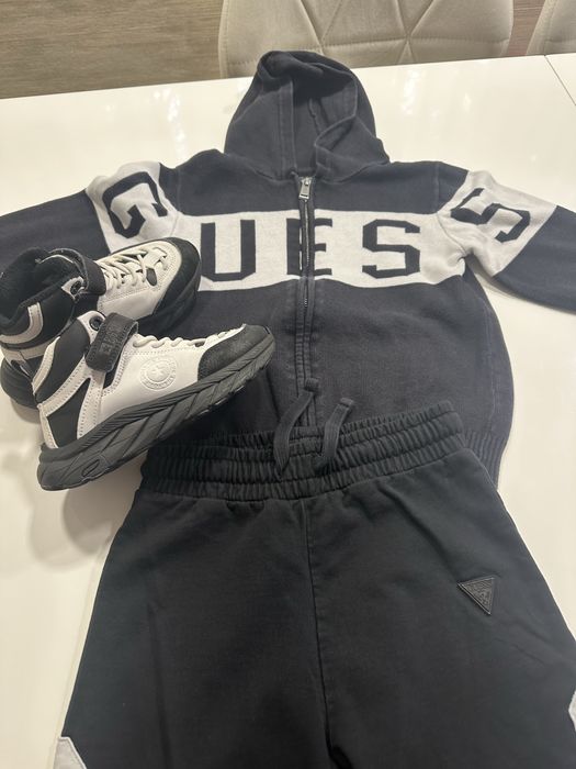 Сет на Guess за 7 години !