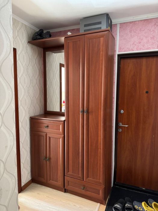 Прихожая с зеркалом