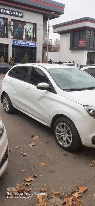 Lada X ray Avtomat 2020-yil srochna sotiladi
