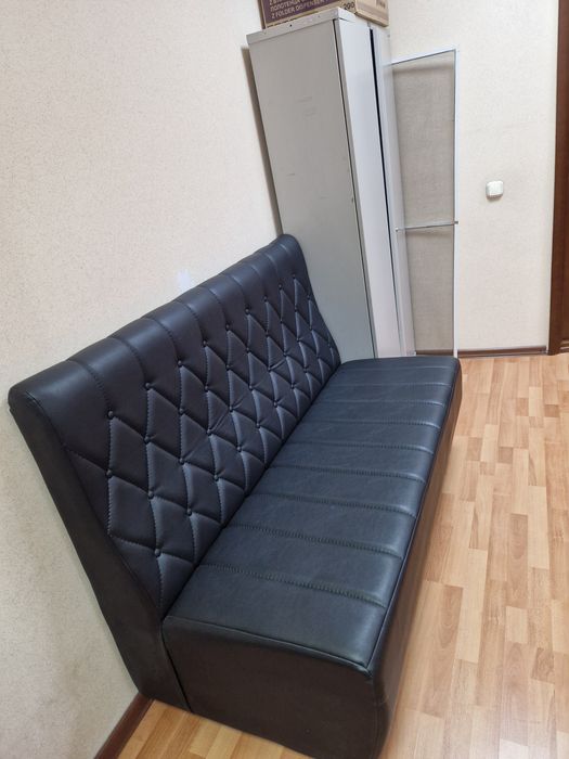 Продам офисный диван