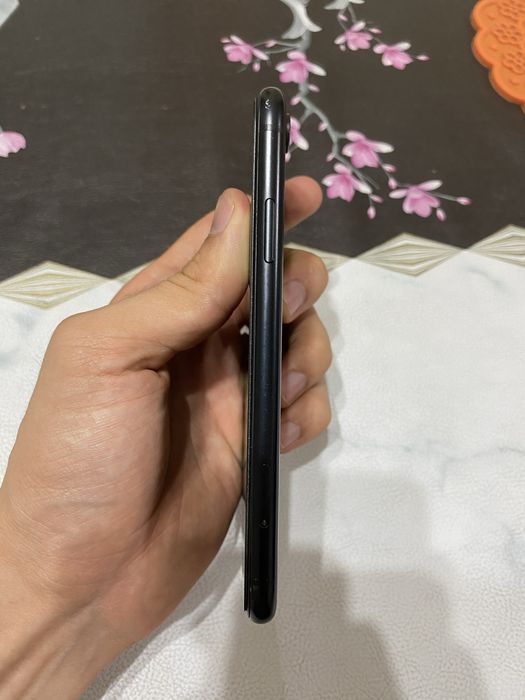 iphone Xr  LLA 75%