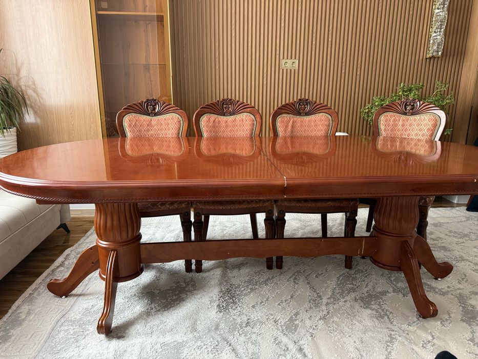 Стол с 12 стульями деревянный