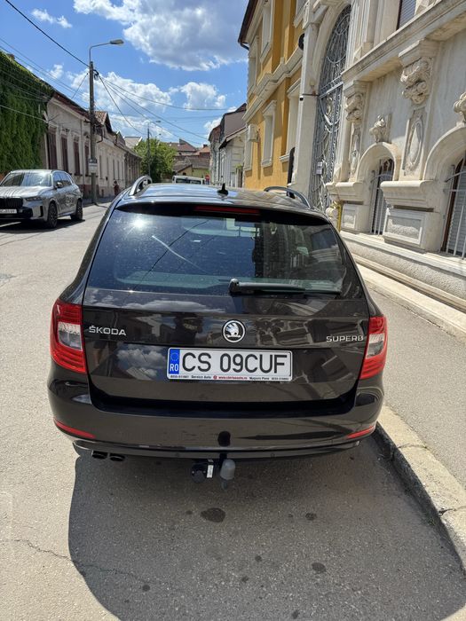 Vând Skoda Superb