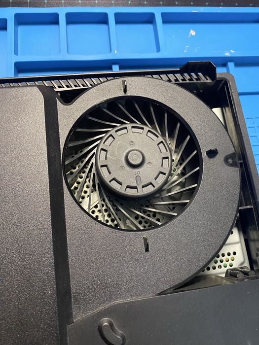 Reparații Laptop/PC/Telefoane/Console