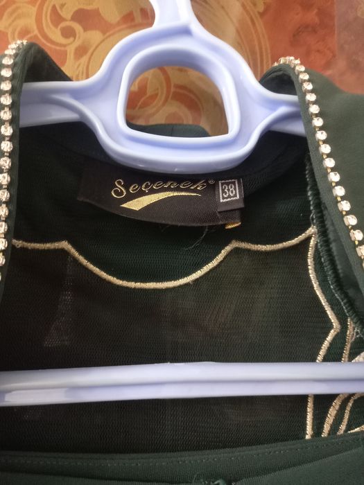 Kastum yupka vecherniy