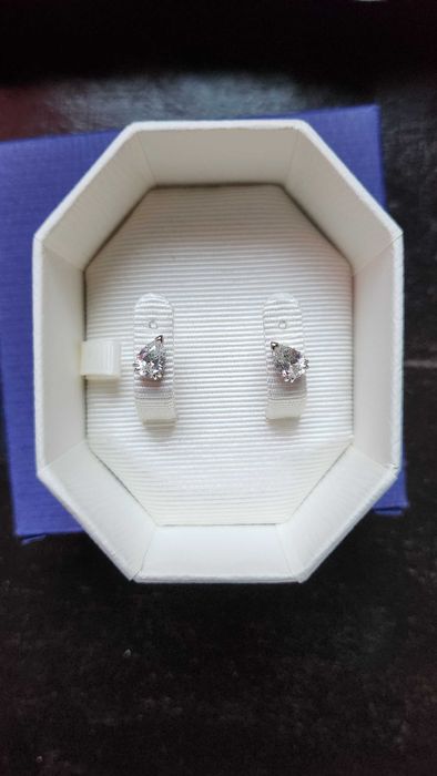 Swarovski бижута
