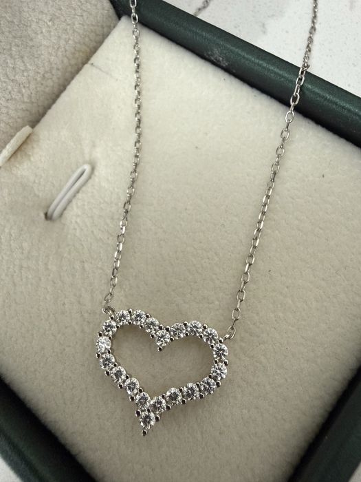 Lant inima aur alb 10 carate cu pietre Moissanite