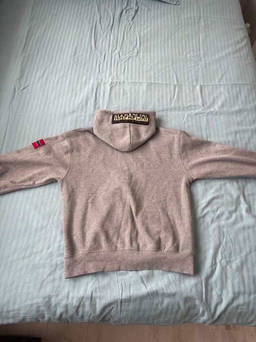 Суичър на napapajiri