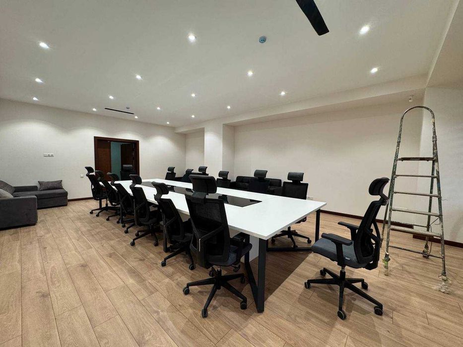 Аренда Евро офис Шастри 890м2