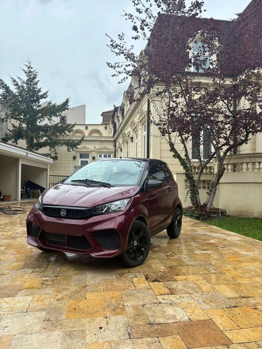 Aixam City UNICAT | Aixam City Sport 2023 | Frozen Dark Red Metallic | Sho