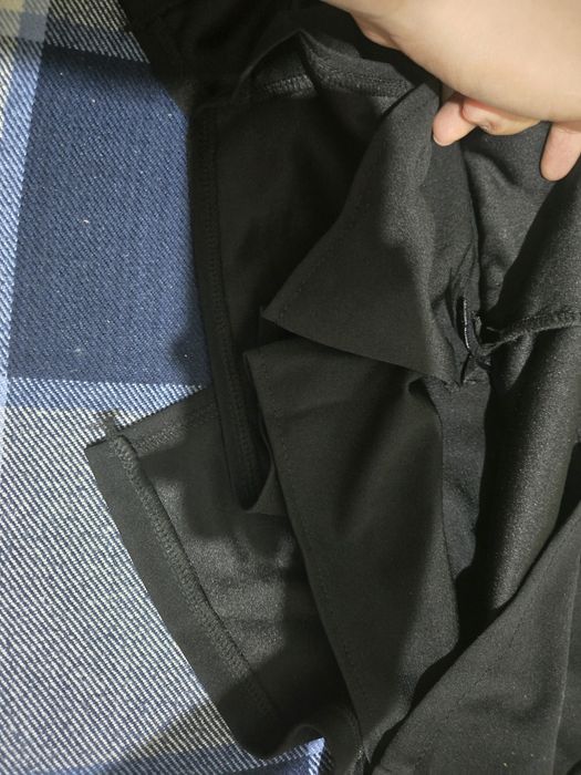 Юбка с вырезом чёрного цвета