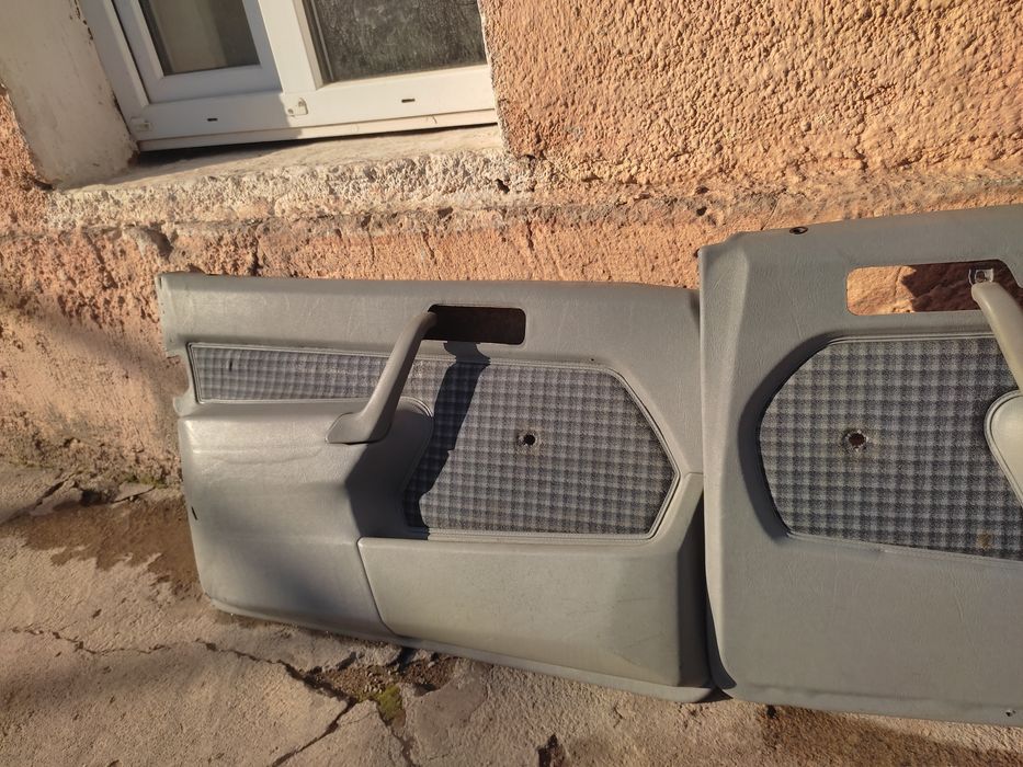 Продам запчасти на 190 Мерседес