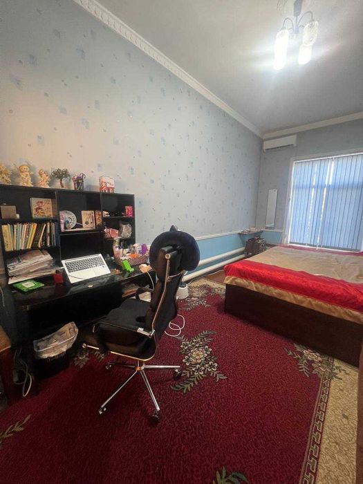 Изза кучаси. 6 сотихда 7 хонали катта оила учун зор уй сотаман.