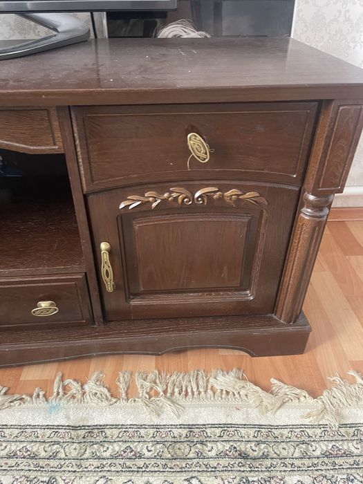 Продам тумбу под теливизор