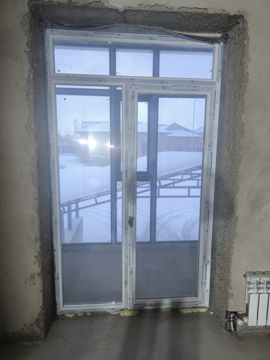 Болконное дверь с окном