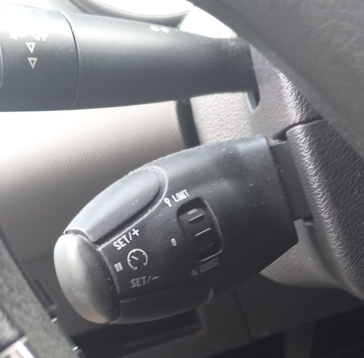 Vând Peugeot 308