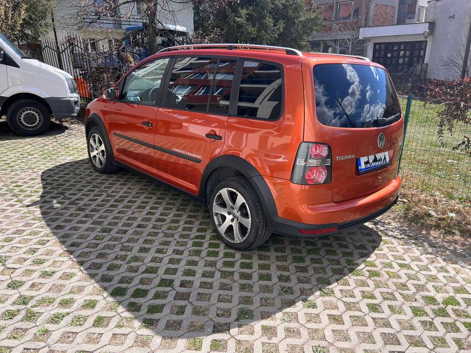 VW Touran CROSS 1.9 105