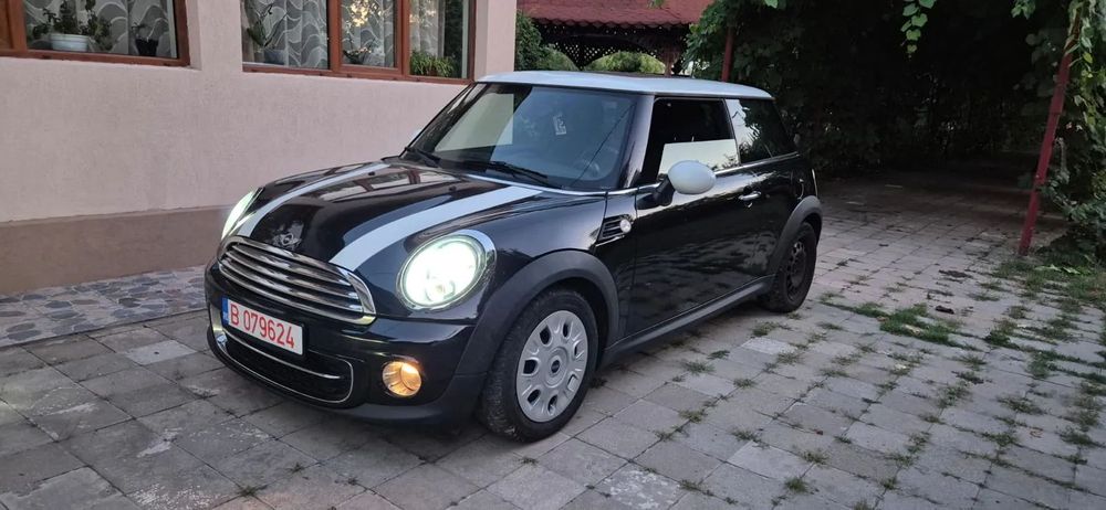 Mini Cooper 116 CP-diesel, Euro 5, 2011, Trapa, Harman Kardon,Lumini ambientale