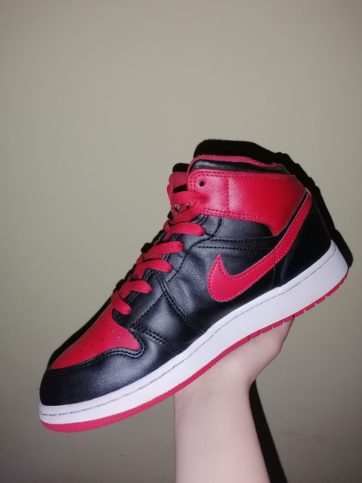 Vând Jordan 1 alternate bred