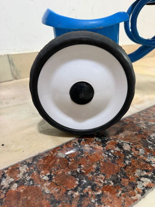 Детский трехколесный велосипед