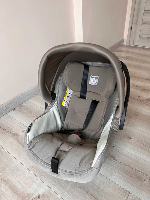 Комбинирана количка Peg Perego 3 в 1, НОВИ столче за кола/зимен кош!