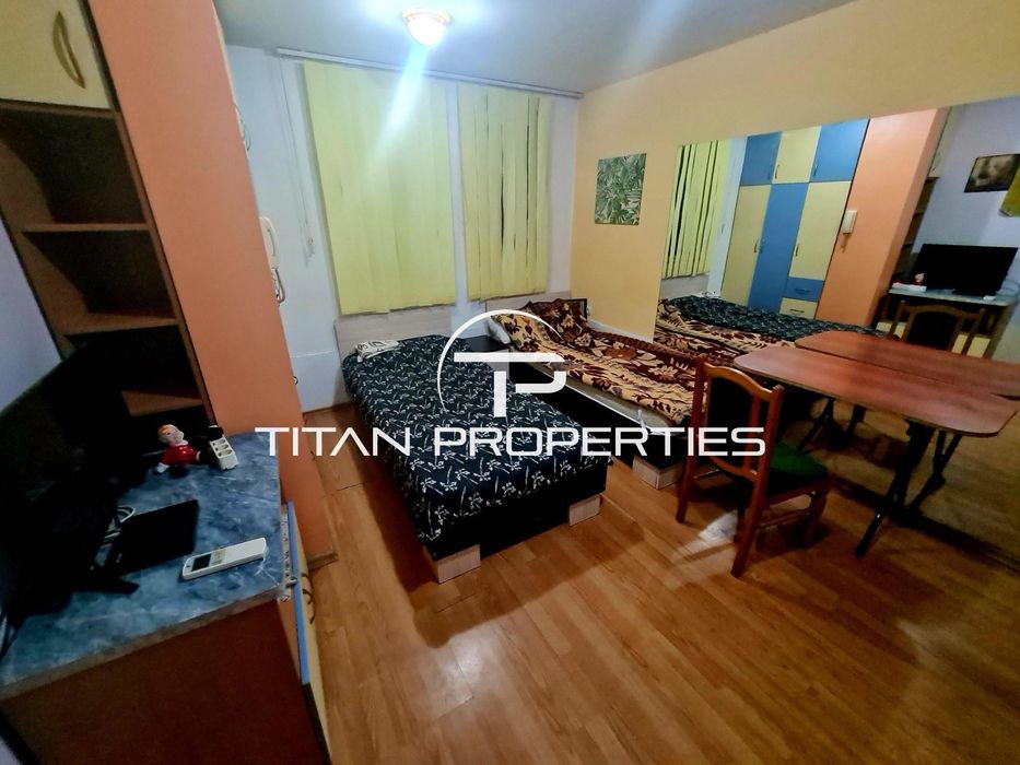 Дава се под наем Едностаен апартамент в Бургас, Възраждане - 25 кв.м за 204 € - Снимка #2