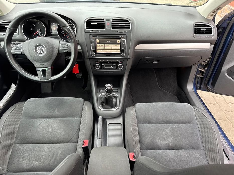 Vw Golf6 Bi-xenon/Panoramic/Camera marșarier/Navigație