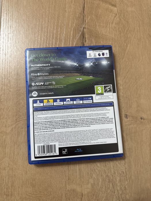 Продам FIFA 24 в отличном состоянии