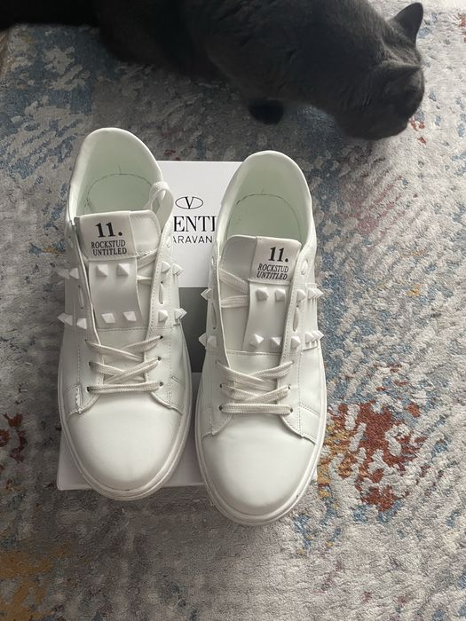 Продам кросовки валентино