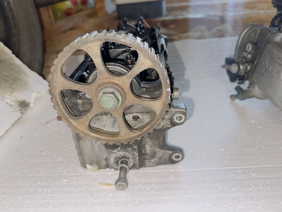 Головка ауди 80 2.0