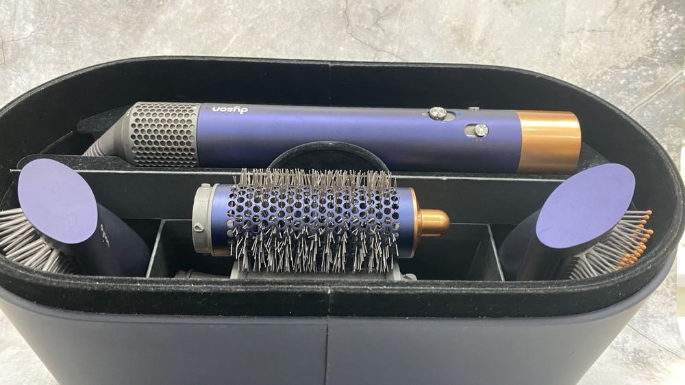 Продам фен Dyson Дайсон