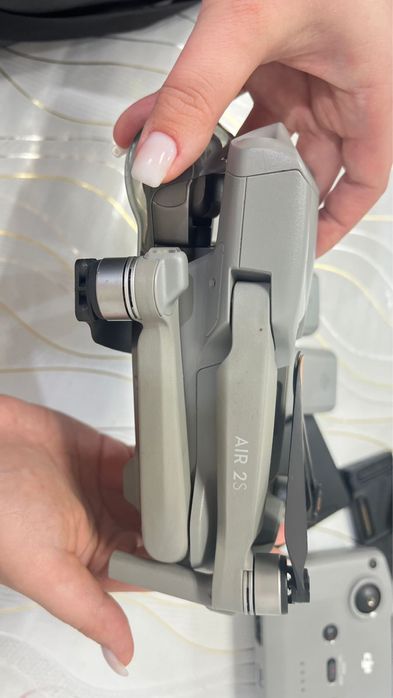 Продам дрон Dji Air2S