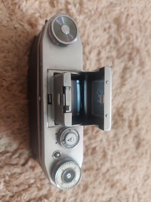 Aparat foto pe film,model vintage praktica kw