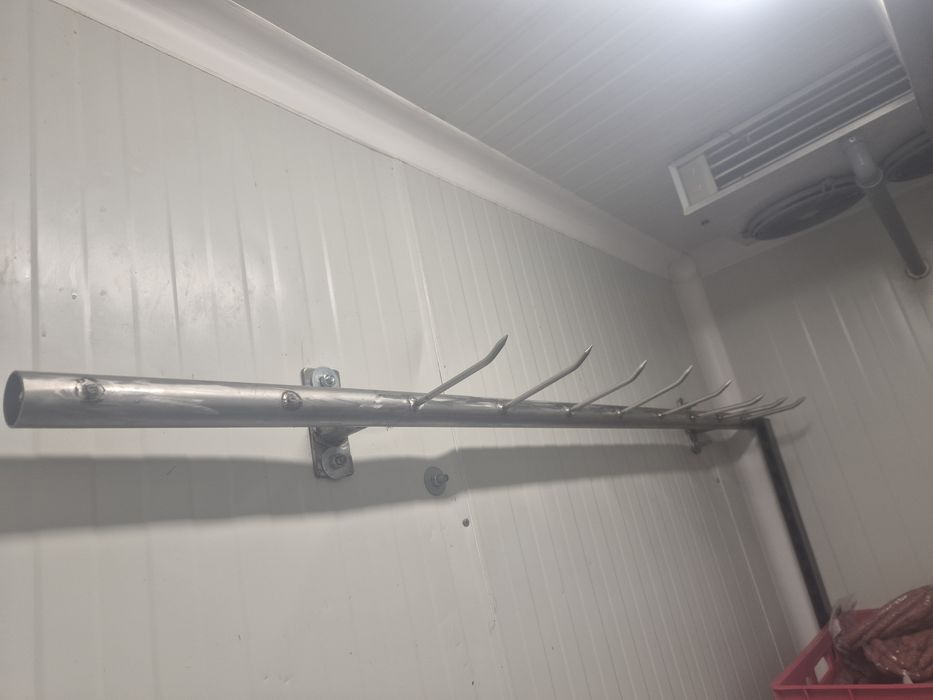 Mașina de Tocat ,Cuier.etc