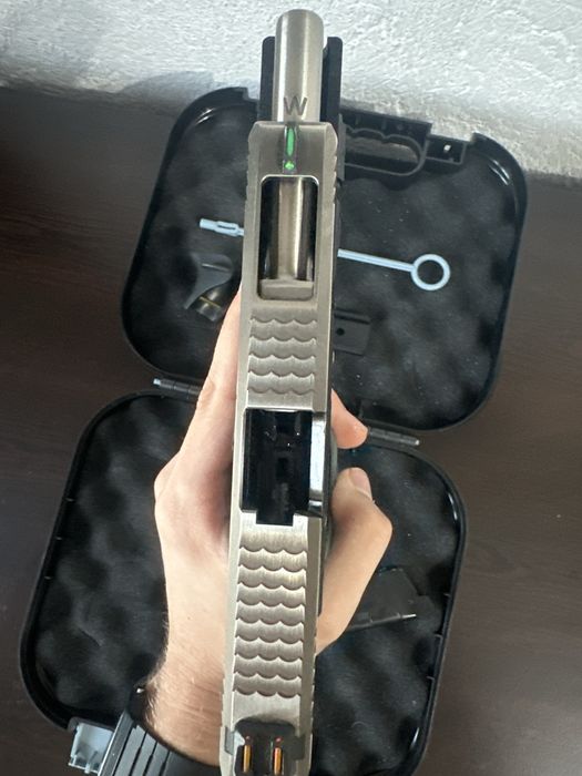 Продавам Airsoft WE-17