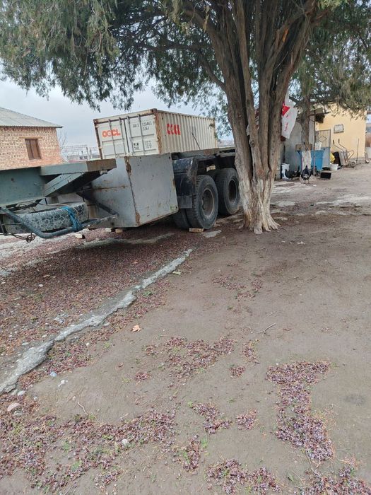 Контейнеровоз сотилади