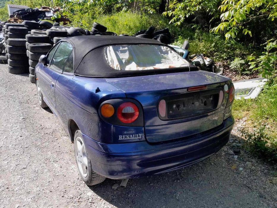 Renault Megane кабрио 97 г на части