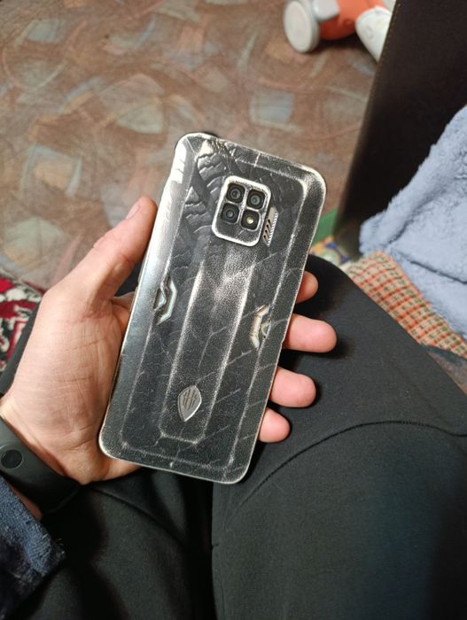 Продам игровой телефон