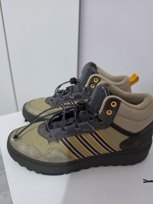 Adidas боли за момче