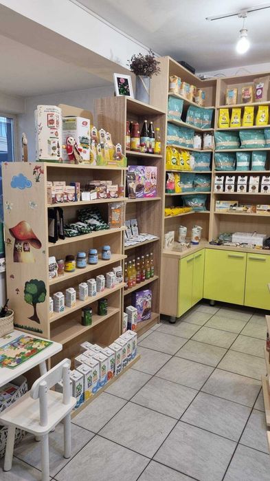 Vând dotări complete magazin naturist