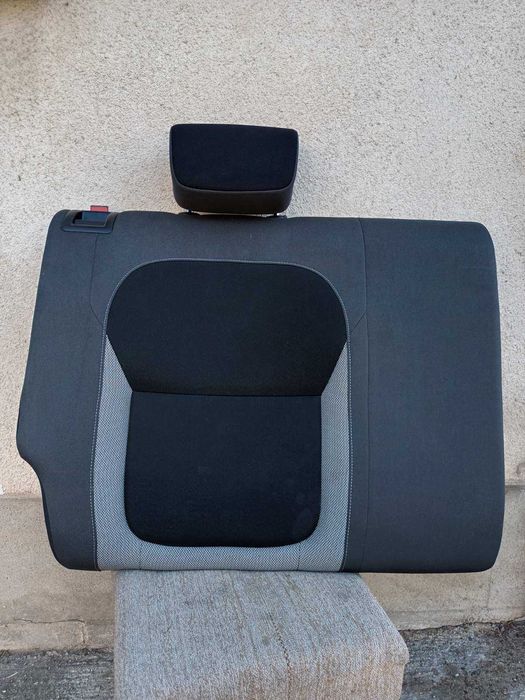 Задна дясна голяма облегалка (Обребка) за Шкода Фабия 3