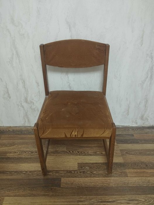 Срочно продаются мебельные стулья