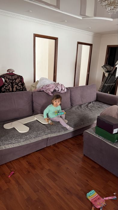 Диван 3 метра , в хорошем состоянии