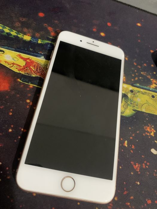 Продам IPHONE 8 плюс