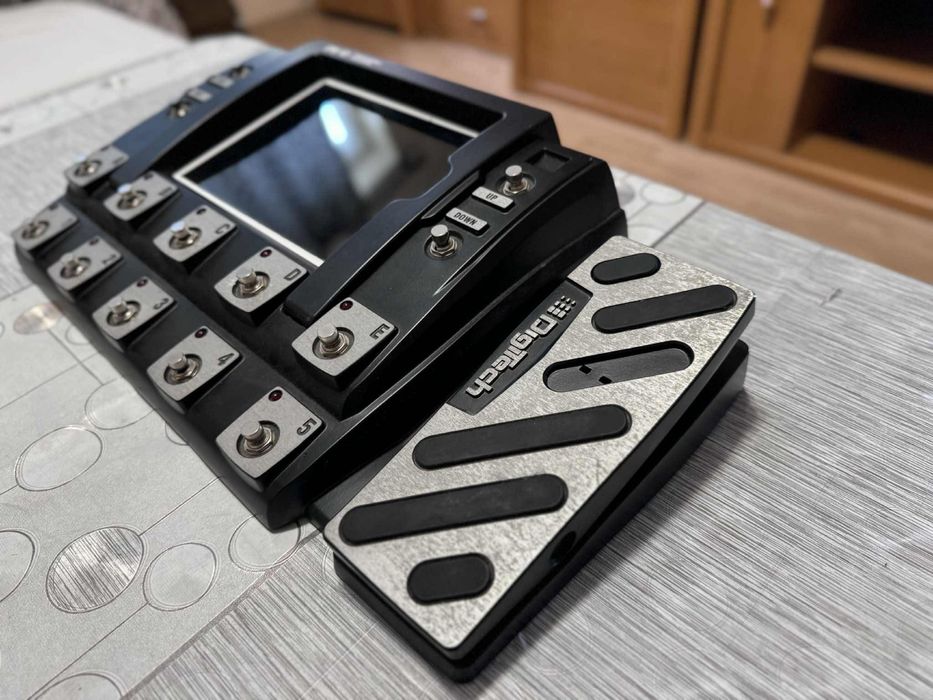 Дигитален процесор Digitech IPB10