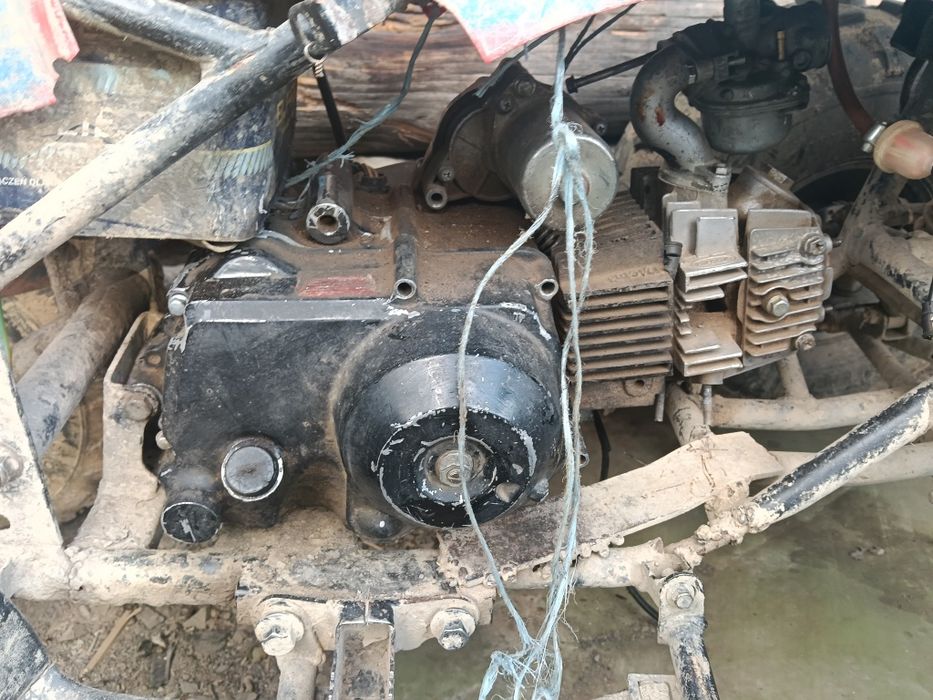 Vând schimb sau dezmembrez ATV de 125