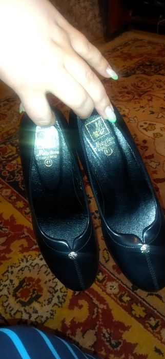 Продам туфли на плодформи