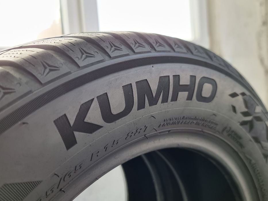 "Dot 22" 185/65/15 Kumho 2Броя: 140лв 7.5мм