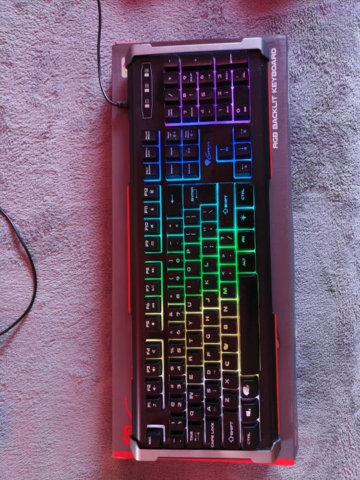 Tastatură Genesis