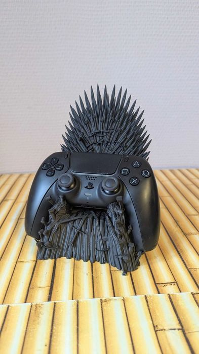 Поставка за джойстик "Железният трон" (Game of Thrones) – Поставка за PS5